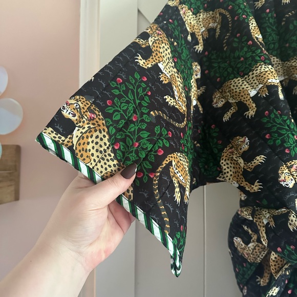 Quilted Reversible Printfresh Inspired Robe - Picture 3 of 7